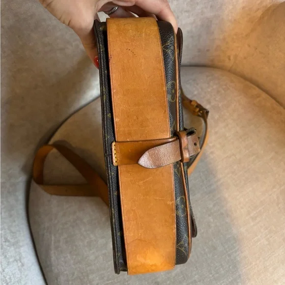 Authentic Louis Vuitton cartouchiere GM monogram crossbody - Picture 8 of 12